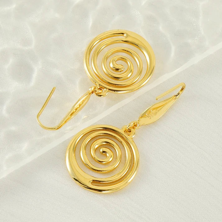 Pair Elegant Modern Style Spiral Plating 304 Stainless Steel Titanium Steel 18K Gold Plated Drop Earrings