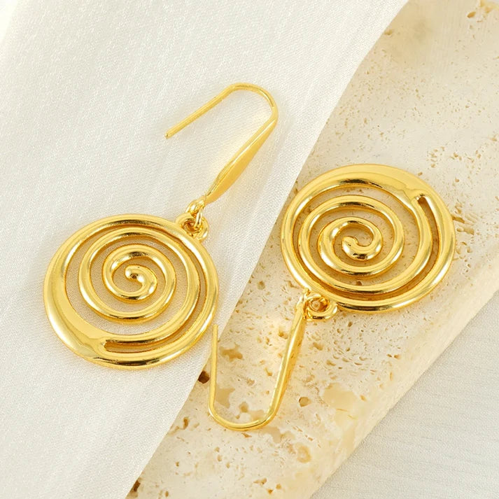 Pair Elegant Modern Style Spiral Plating 304 Stainless Steel Titanium Steel 18K Gold Plated Drop Earrings